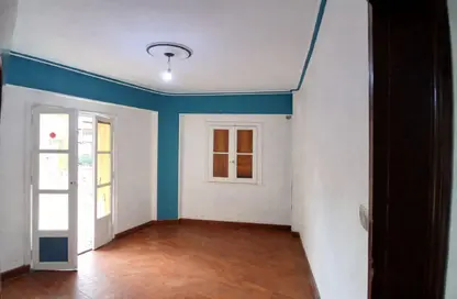 شقة - 3 غرف نوم - 1 حمام للايجار في شارع شاهين - العجوزة - الجيزة