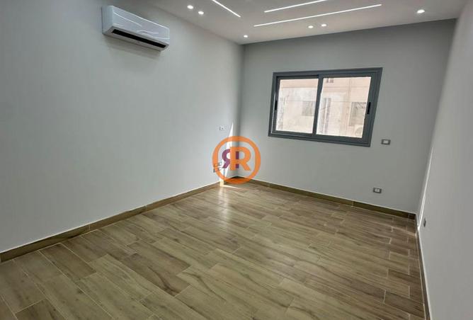 8708704 - Property Image 2