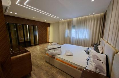 شقة - 4 غرف نوم - 3 حمامات للبيع في شارع شهاب - المهندسين - الجيزة