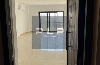 شقة - 3 غرف نوم - 3 حمامات للايجار في مون ريزيدنس - فيفث سكوير - التجمع الخامس - مدينة القاهرة الجديدة - القاهرة