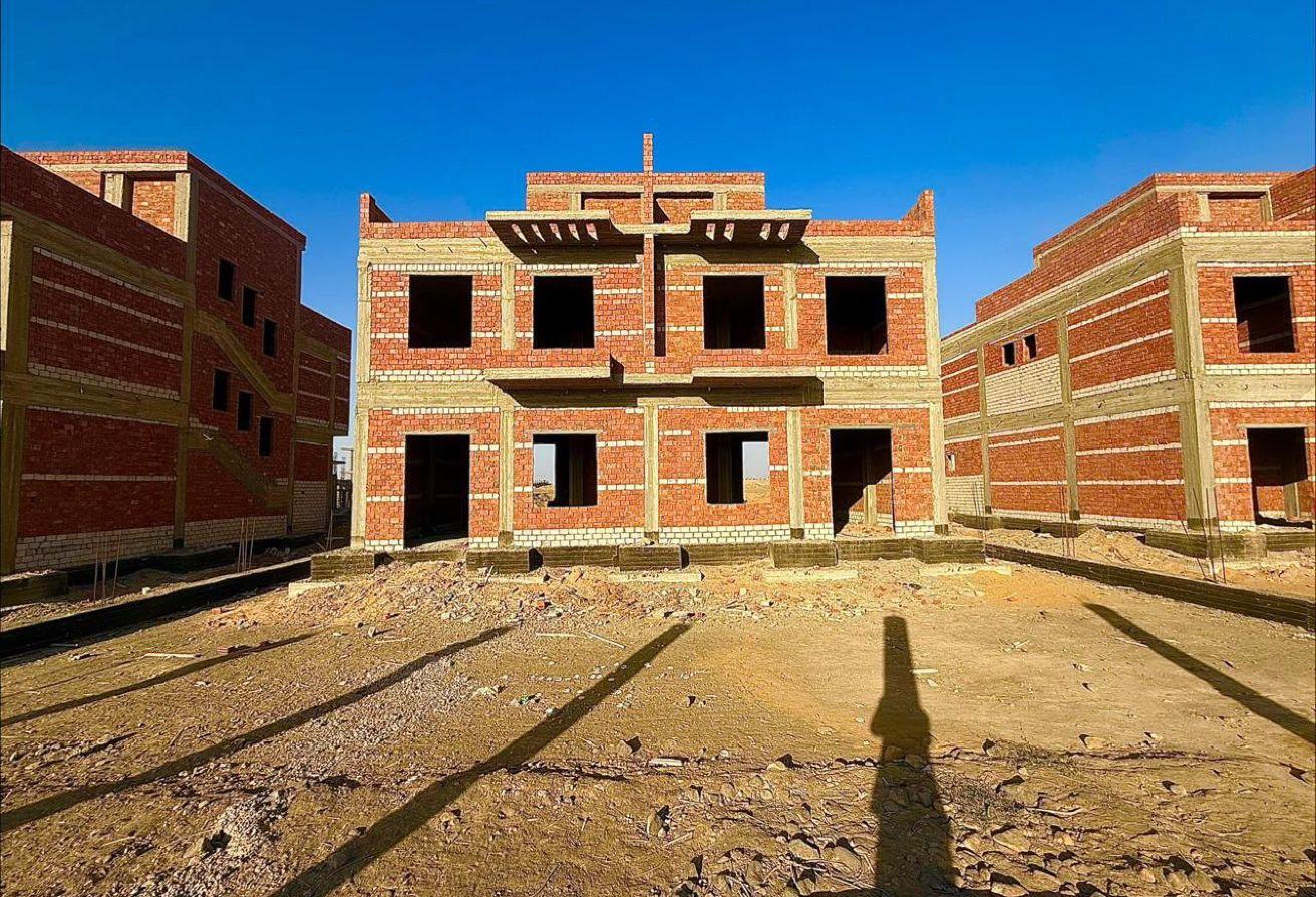 4-bedroom villa 245 m² for sale in Nyoum October