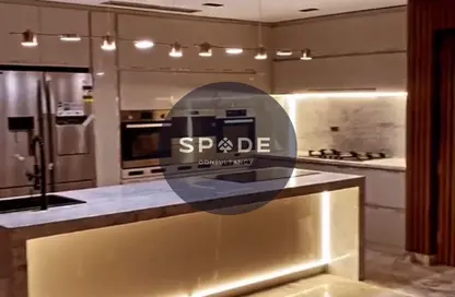 Apartment - 3 Bedrooms - 4 Bathrooms for sale in Lake View Residence - 5th Settlement Compounds - The 5th Settlement - New Cairo City - Cairo