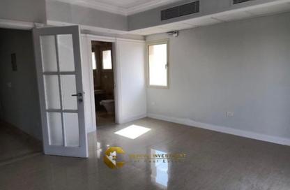 Villa - 4 Bedrooms - 3 Bathrooms for rent in Greens - 6th District - Sheikh Zayed City - Giza