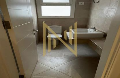 Apartment - 4 Bedrooms - 4 Bathrooms for sale in New Giza - Cairo Alexandria Desert Road - 6 October City - Giza