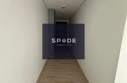 طابق كامل - استوديو - 2 حمامات للبيع في كايرو فيستيفال سيتى - المستثمرين الشمالية - مدينة القاهرة الجديدة - القاهرة