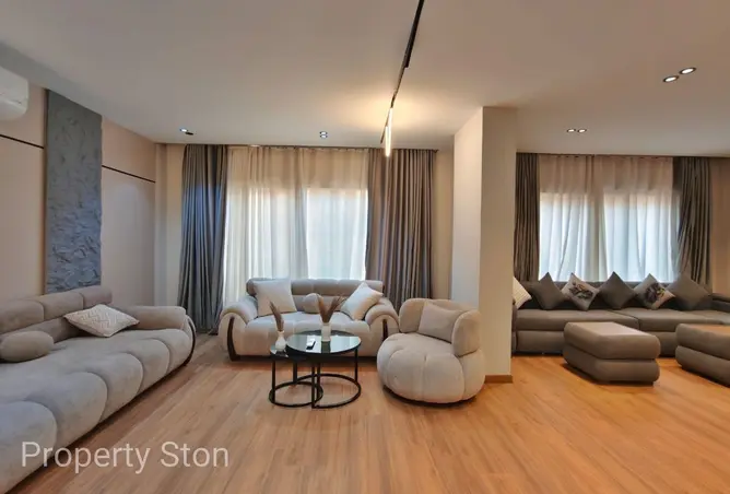 93521057 - Property Image 2