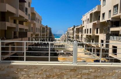 شاليه - 3 - 2 للبيع في دايركشن وايت - راس الحكمة - الساحل الشمالي