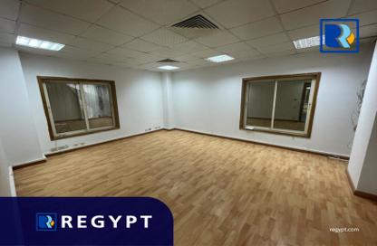Office Space - Studio - 3 for rent in Al Laselky St. - El Laselky - New Maadi - Hay El Maadi - Cairo