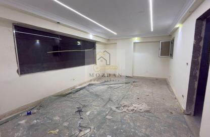 Office Space - Studio - 4 Bathrooms for rent in 10th Sector - Zahraa El Maadi - Hay El Maadi - Cairo