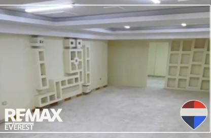 Apartment - 4 Bedrooms - 2 Bathrooms for rent in 8th District - Sheikh Zayed City - Giza