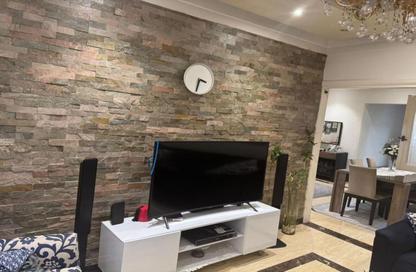 Apartment - 2 Bedrooms - 1 Bathroom for sale in Abou Al Maali St. - Al Agouza - Giza