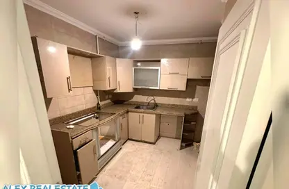 شقة - 3 غرف نوم - 2 حمامات للايجار في شارع البرت الاول - سموحة - حي شرق - الاسكندرية