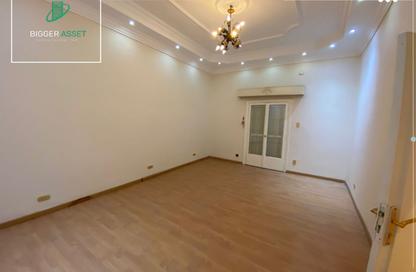 Villa - Studio - 3 Bathrooms for rent in Street 10 - Maadi - Hay El Maadi - Cairo