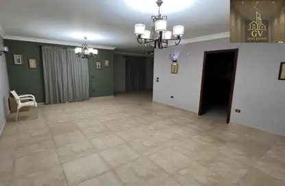 شقة - 3 غرف نوم - 2 حمامات للبيع في كمبوندات الشروق - مدينة الشروق - القاهرة