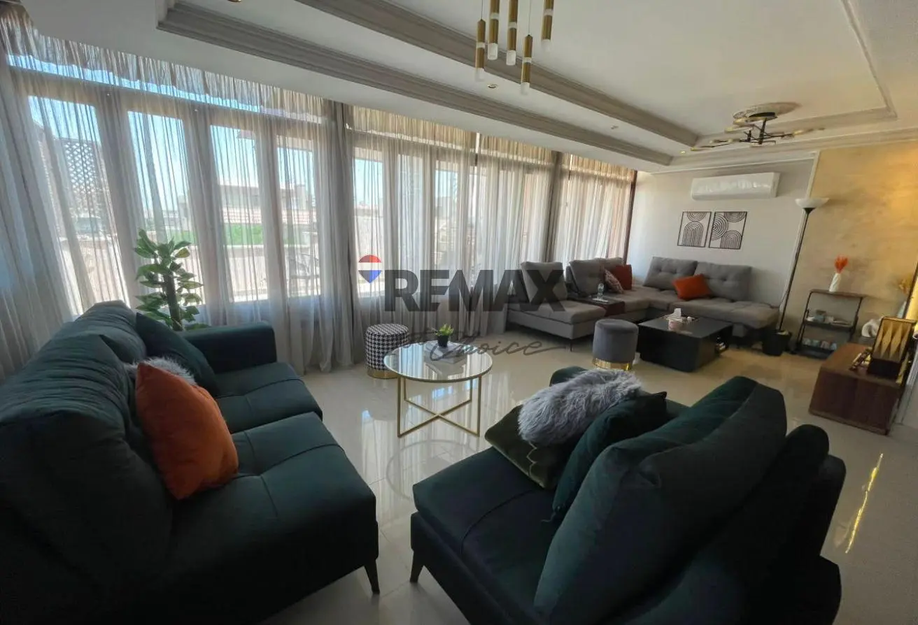 98815677 - Property Main Image