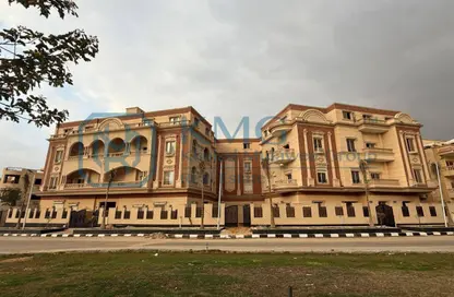 شقة - 4 غرف نوم - 3 حمامات للبيع في المنطقة د - حى جنوب الاكايمية - مدينة القاهرة الجديدة - القاهرة