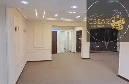 Office Space - 3 Bedrooms - 2 Bathrooms for rent in Gameat Al Dewal Al Arabeya St. - Mohandessin - Giza