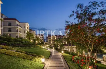 Apartment - 2 Bedrooms - 2 Bathrooms for sale in Regent's Square - 5th Settlement Compounds - The 5th Settlement - New Cairo City - Cairo