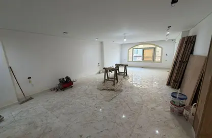 Apartment - 3 Bedrooms - 3 Bathrooms for sale in Al Batal Ahmed Abd El Aziz St. - Mohandessin - Giza