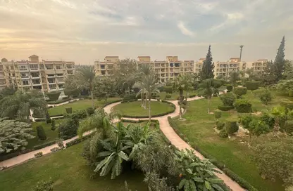 Apartment - 3 Bedrooms - 3 Bathrooms for rent in Zayed 2000 - 4th District - Sheikh Zayed City - Giza