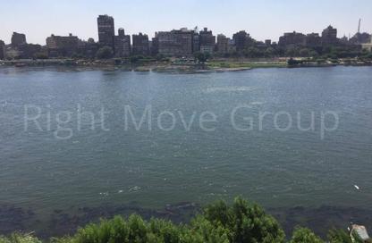 Apartment - 5 Bedrooms - 6 Bathrooms for sale in Nile St. - Dokki - Giza