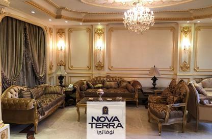 Villa - 4 Bedrooms - 4 Bathrooms for sale in Royal City - Sheikh Zayed Compounds - Sheikh Zayed City - Giza