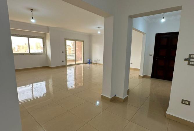 103760313 - Property Image 2