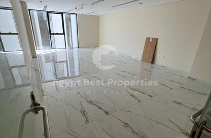 Office Space - Studio - 1 Bathroom for rent in Hyde Park Business District Mall - South Teseen St. - The 5th Settlement - New Cairo City - Cairo