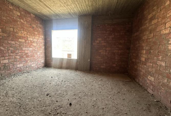 102915187 - Property Image 2