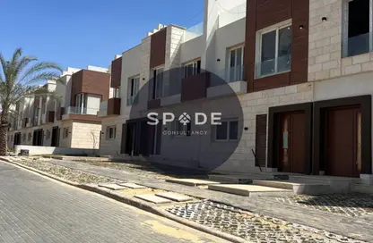 Townhouse - 4 Bedrooms - 4 Bathrooms for sale in Azzar 2 - 5th Settlement Compounds - The 5th Settlement - New Cairo City - Cairo