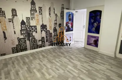 مساحات مكتبية - 4 غرف نوم - 3 حمامات للايجار في شارع عبد الحميد لطفي - المهندسين - الجيزة