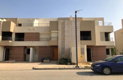 فيلا - 4 - 4 للبيع في ذا كراون - طريق مصر اسكندرية الصحراوي - مدينة 6 أكتوبر - الجيزة