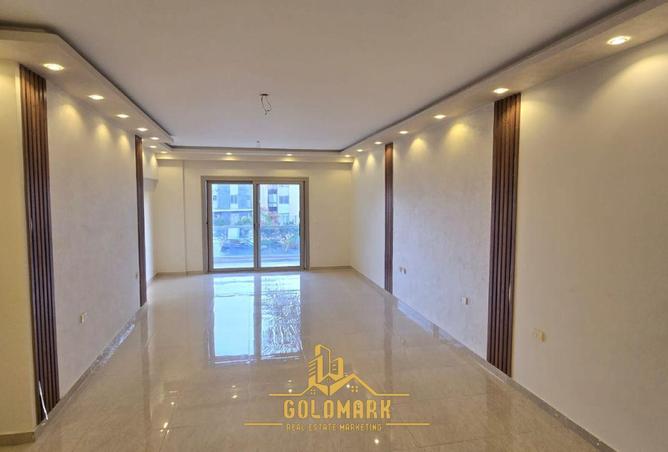 73496287 - Property Image 3