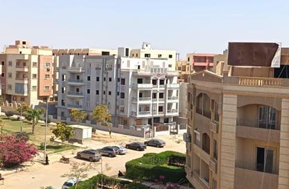 شقة - 3 غرف نوم - 2 حمامات للبيع في المجاورة الاولي - المنطقة التاسعة - مدينة الشروق - القاهرة