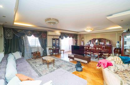 Apartment - 3 Bedrooms - 3 Bathrooms for sale in Kafr Abdo St. - Kafr Abdo - Roushdy - Hay Sharq - Alexandria