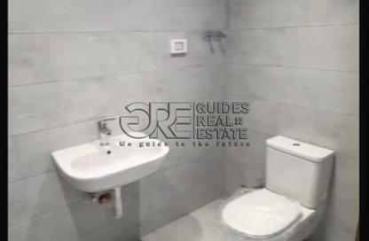 Clinic - Studio - 1 Bathroom for rent in Central Avenue - 2nd District - Sheikh Zayed City - Giza