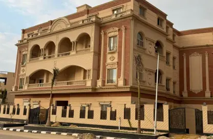 Apartment - 3 Bedrooms - 3 Bathrooms for sale in Area D - Ganoob El Acadimia - New Cairo City - Cairo