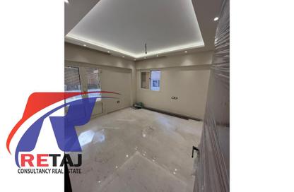 Apartment - 3 Bedrooms - 2 Bathrooms for sale in Ibrahim Nawar St. - 6th Zone - Nasr City - Cairo