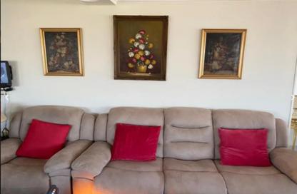 Apartment - 4 Bedrooms - 3 Bathrooms for sale in Masr El Kadima - Hay Masr El Kadima - Cairo