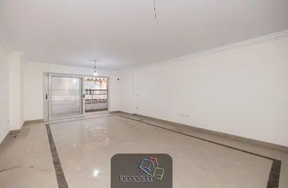 مساحات مكتبية - 3 غرف نوم - 3 حمامات للايجار في شارع الاقبال - لوران - حي شرق - الاسكندرية