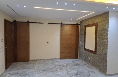 Apartment - 4 Bedrooms - 3 Bathrooms for rent in Stone Residence - 5th Settlement Compounds - The 5th Settlement - New Cairo City - Cairo