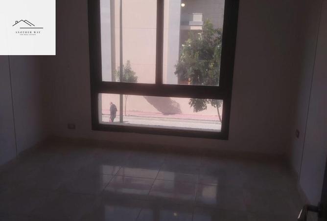 72440292 - Property Image 2