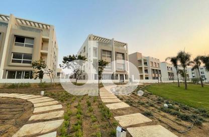 Apartment - 3 Bedrooms - 3 Bathrooms for sale in Greens - Hyde Park - New Cairo City - Cairo