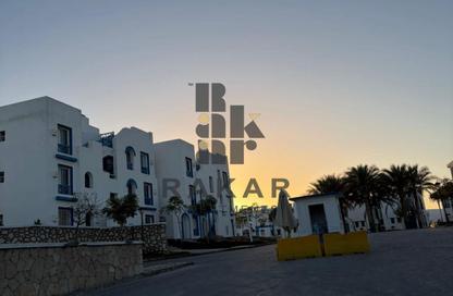 Townhouse - 4 Bedrooms - 4 Bathrooms for sale in Mountain View - Ras Al Hekma - North Coast