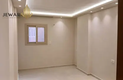 Apartment - 2 Bedrooms - 1 Bathroom for sale in Smouha Square - Smouha - Hay Sharq - Alexandria Apartment - 2 Bedrooms - 1 Bathroom for sale in Smouha Square - Smouha - Hay Sharq - Alexandria
