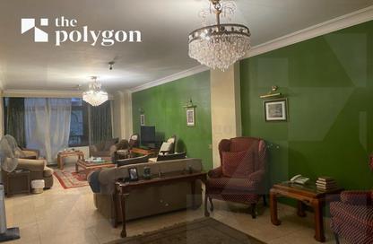 Apartment - 4 Bedrooms - 2 Bathrooms for sale in Al Gehadya St. - Garden City - Cairo