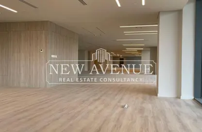 مساحات مكتبية - 5 غرف نوم - 1 حمام للبيع في يو فينوس - التجمع الاول - مدينة القاهرة الجديدة - القاهرة