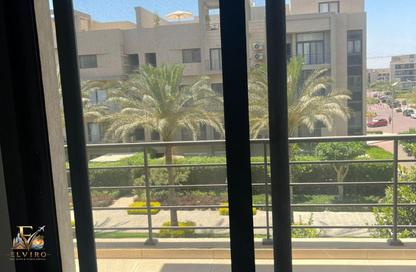 شقة - 3 غرف نوم - 3 حمامات للايجار في فيفث سكوير - التجمع الخامس - مدينة القاهرة الجديدة - القاهرة