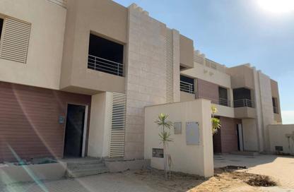 فيلا - 4 غرف نوم - 5 حمامات للبيع في نيو جيزة - طريق مصر اسكندرية الصحراوي - مدينة 6 أكتوبر - الجيزة