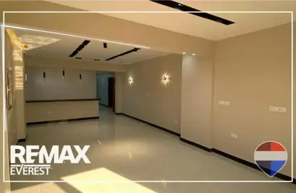 Apartment - 3 Bedrooms - 2 Bathrooms for sale in 16th District - Sheikh Zayed City - Giza